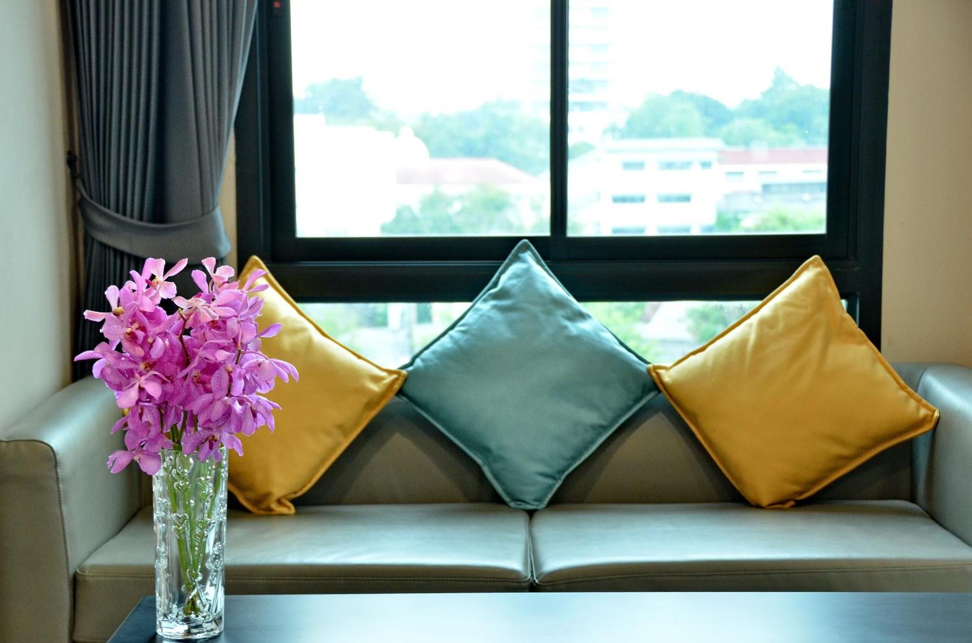 Norn Rimklong Bangkok Hotel Exterior foto